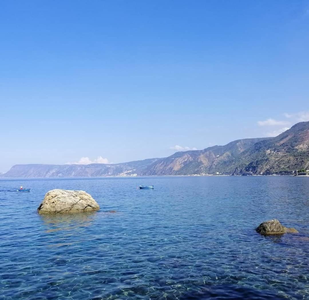 76 Avenue Suites Wi-Fi - Shuttle Reggio di Calabria Exterior photo