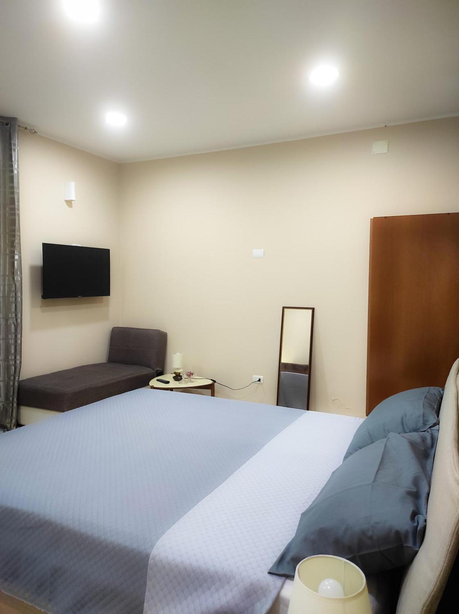 76 Avenue Suites Wi-Fi - Shuttle Reggio di Calabria Exterior photo