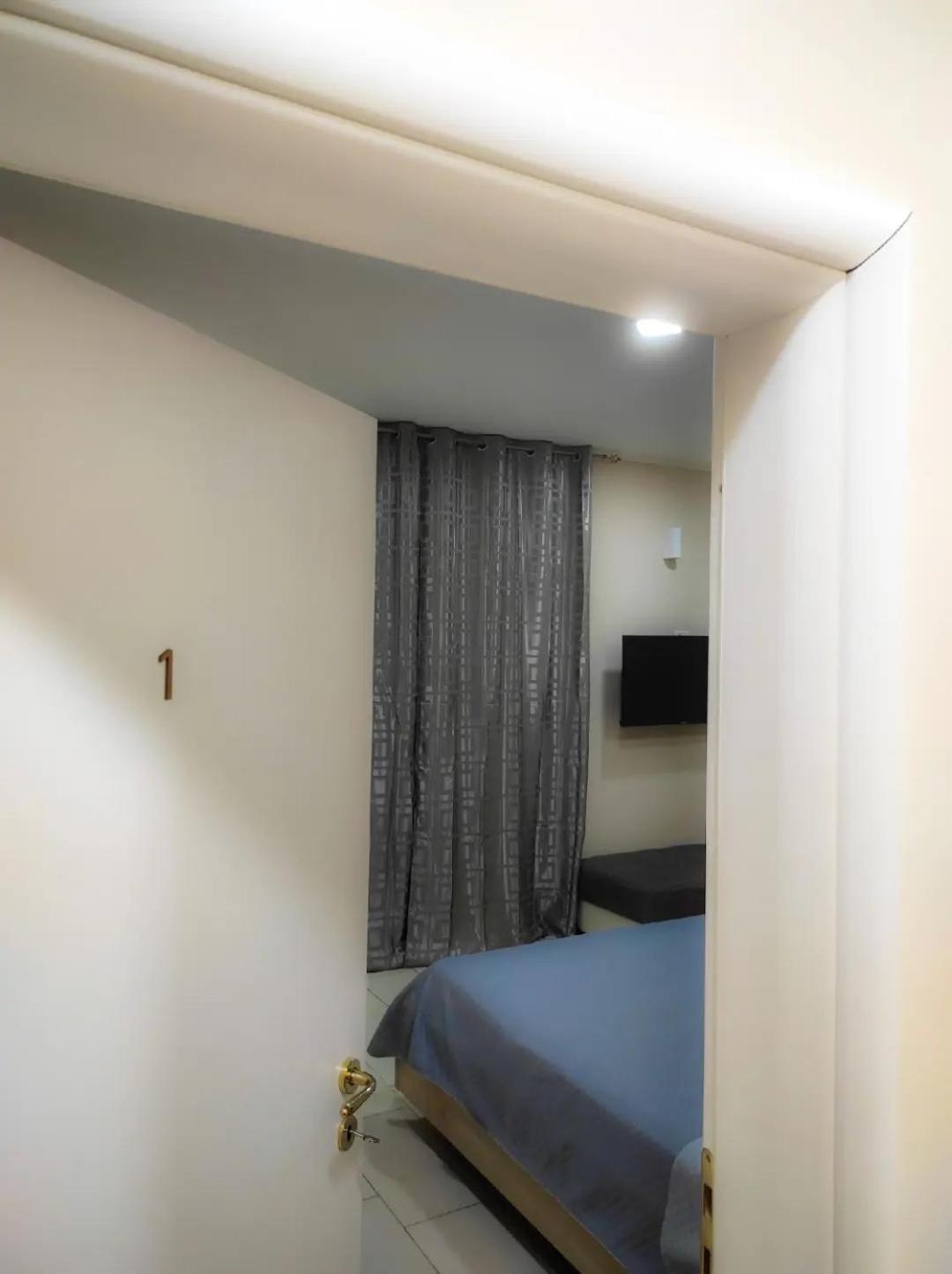 76 Avenue Suites Wi-Fi - Shuttle Reggio di Calabria Exterior photo